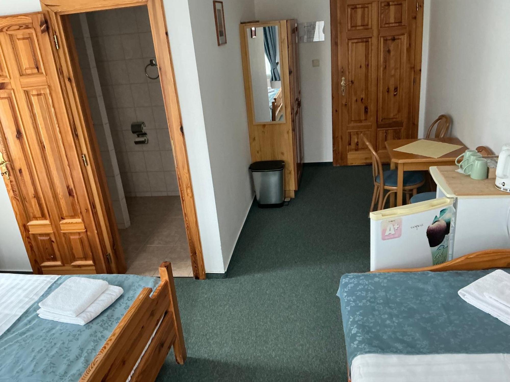 Pension Abbazia Františkovy Lázně エクステリア 写真